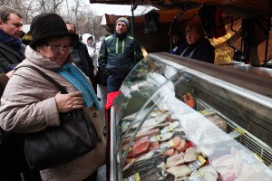 Жители Марушкинского проголосовали за увеличение количества ярмарок выходного дня